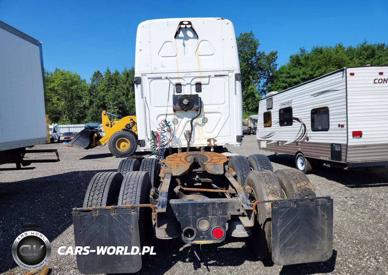 2009 Freightliner Cascadia Semi Truck VIN:1FUJGLCK89LAL0045 - 6