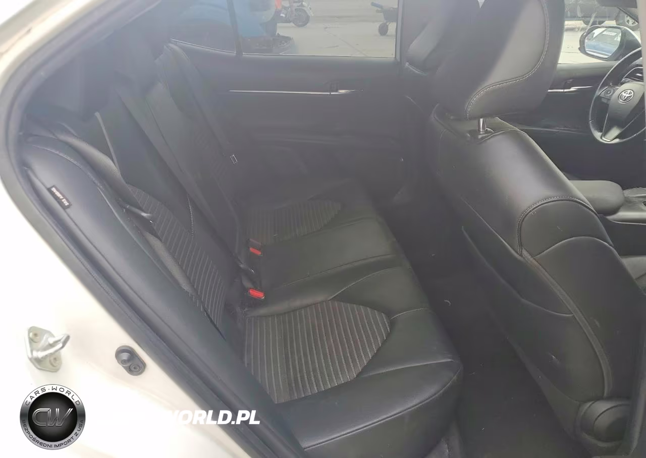 2021 Toyota Camry Se VIN:4T1G11AK4MU465246 - 10