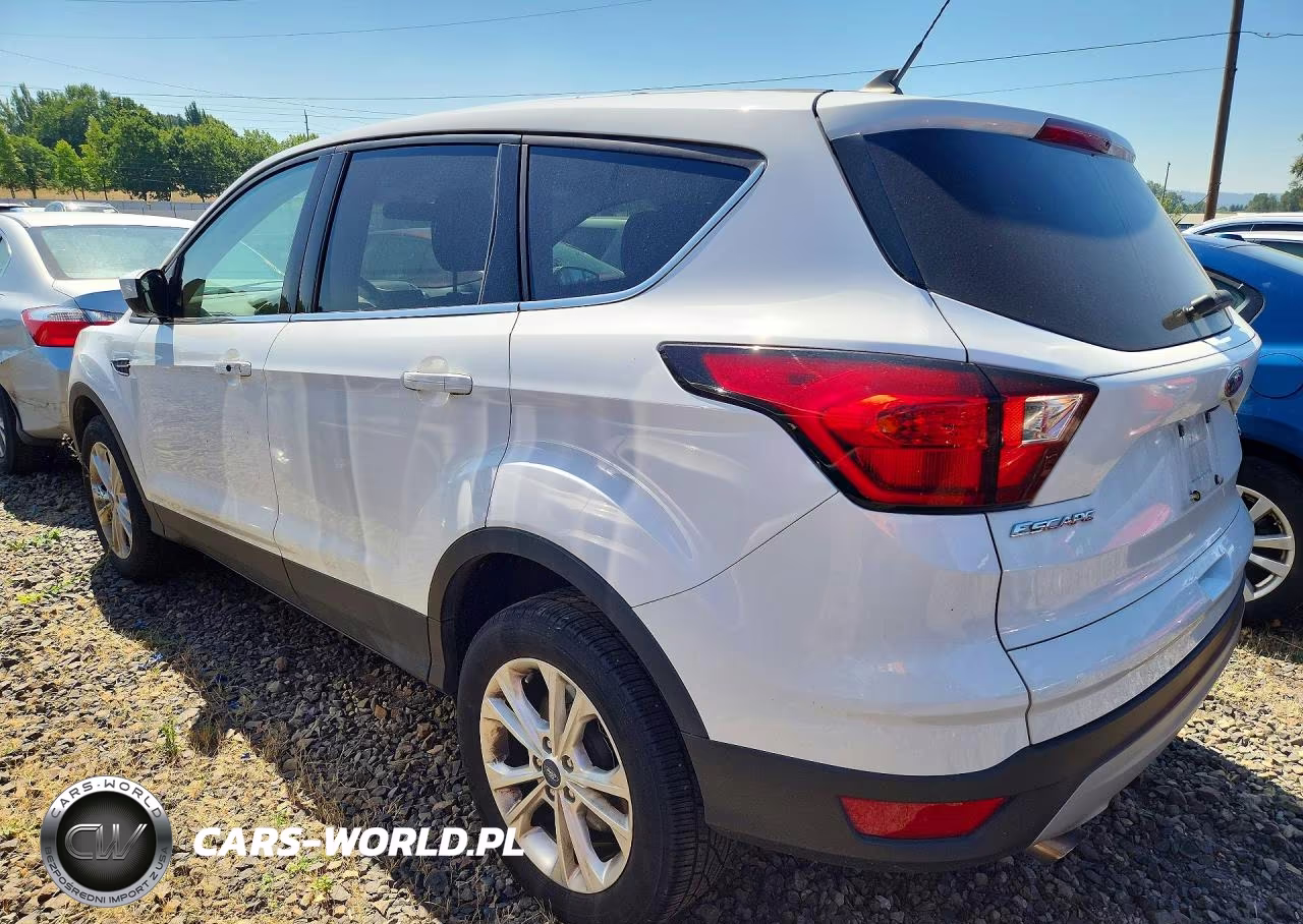 2019 Ford Escape Se VIN:1FMCU9GD9KUA06529 - 2