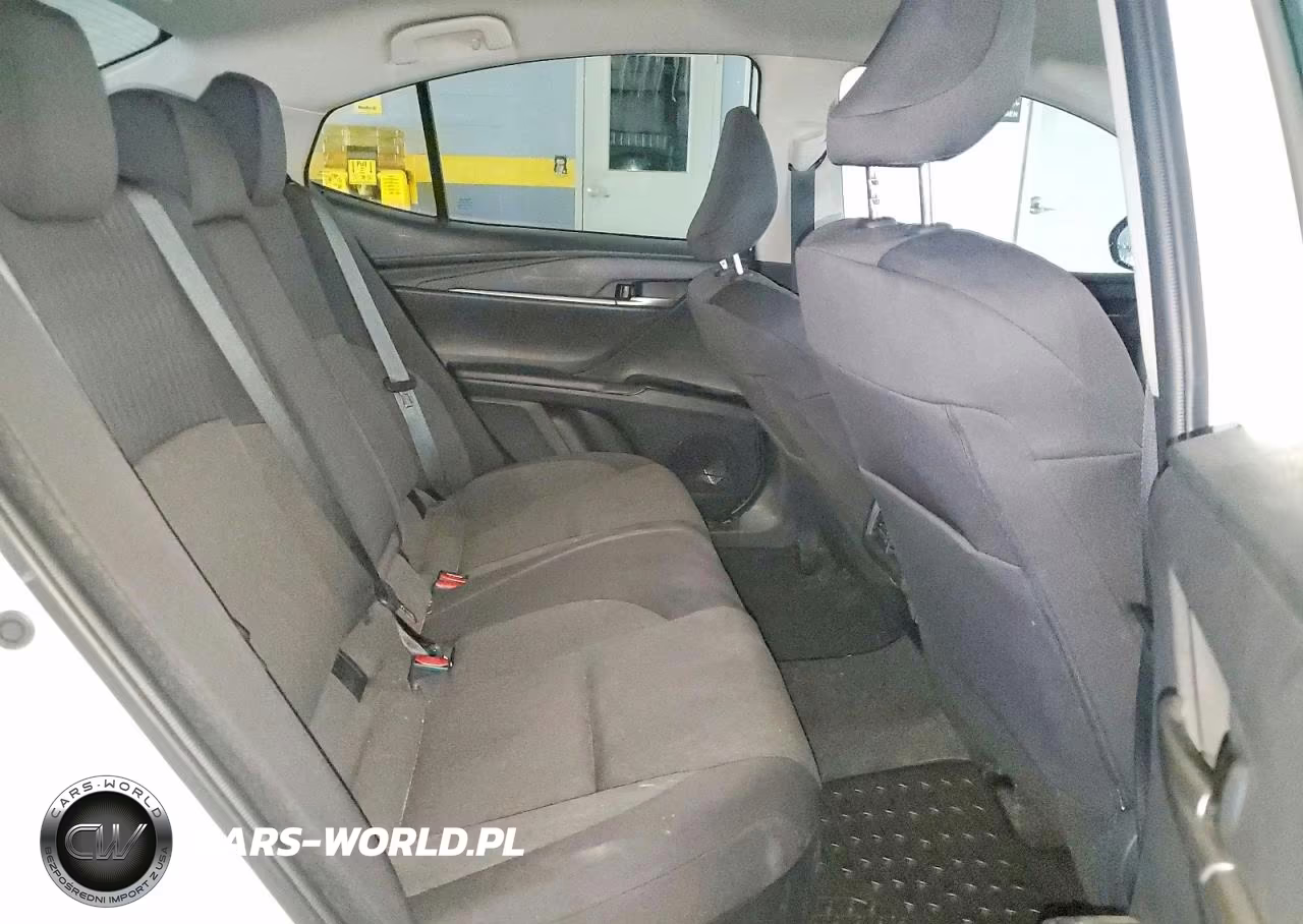 2025 Toyota Camry Le VIN:4T1DAACK1SU197883 - 10