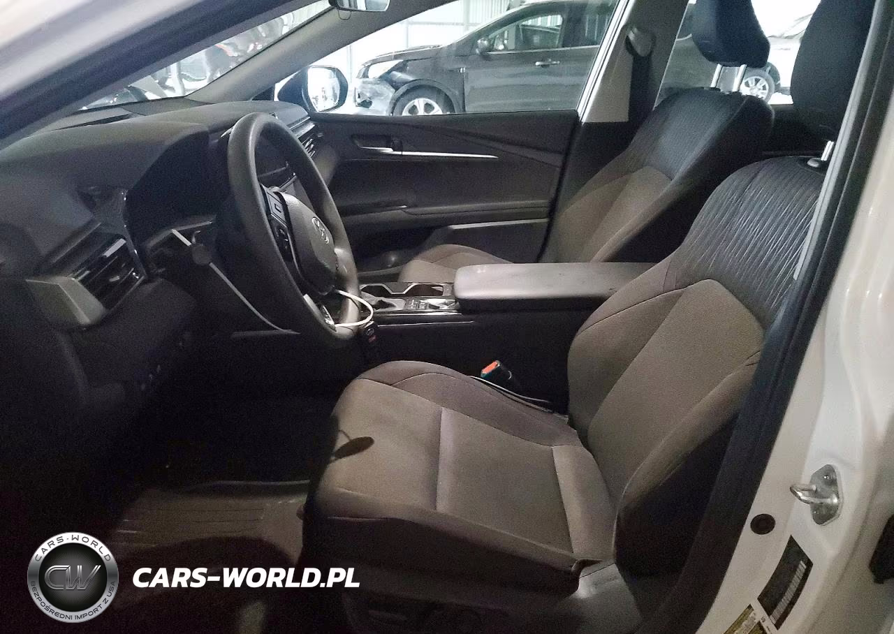 2025 Toyota Camry Le VIN:4T1DAACK1SU197883 - 7