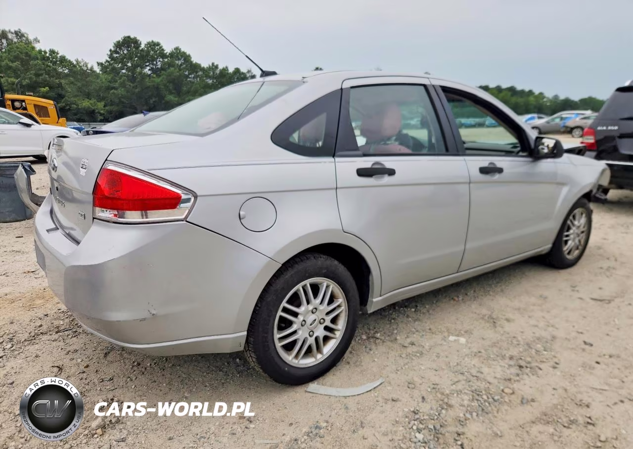 2009 Ford Focus Se VIN:1FAHP35N79W234091 - 3