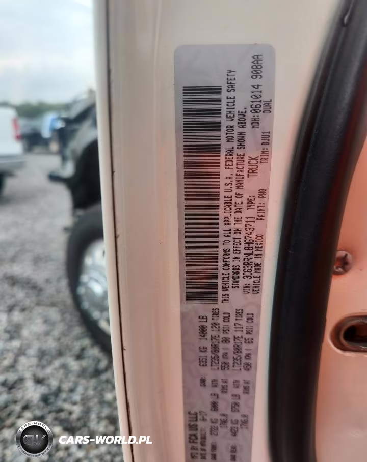 2017 Ram 3500 Longhorn VIN:3C63RRNL8HG743711 - 13