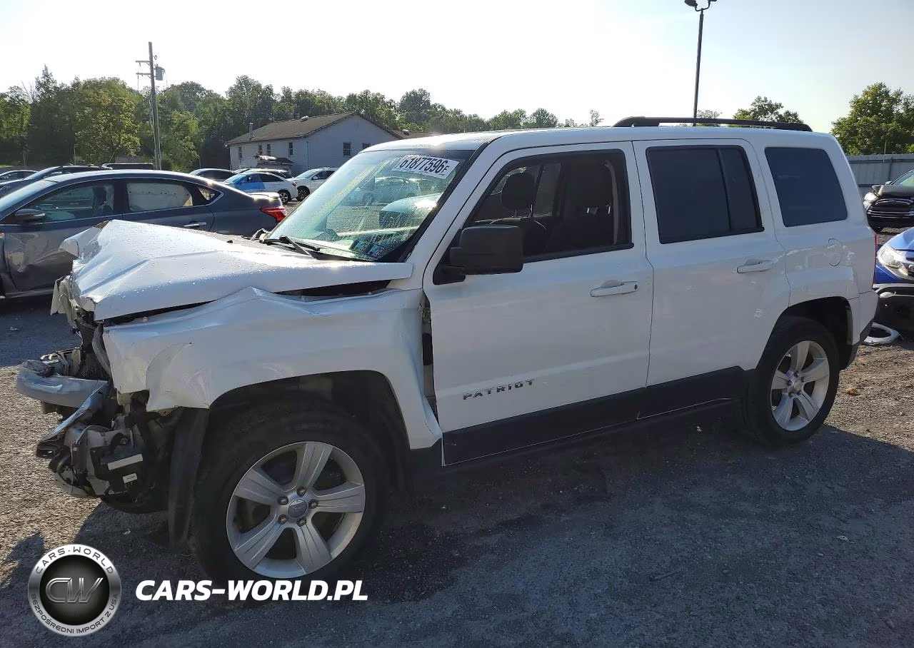 2015 Jeep Patriot Latitude – zdjęcie 1 z 14