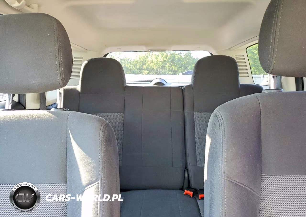 2015 Jeep Patriot Latitude VIN:1C4NJPFB2FD156840 - 10