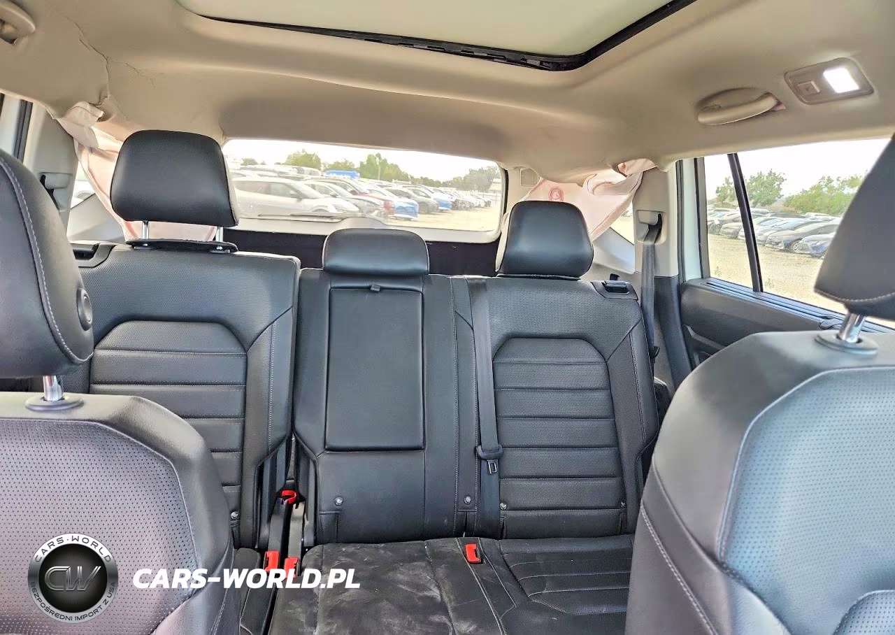 2018 Volkswagen Atlas Sel Premium VIN:1V2NR2CA0JC577623 - 10