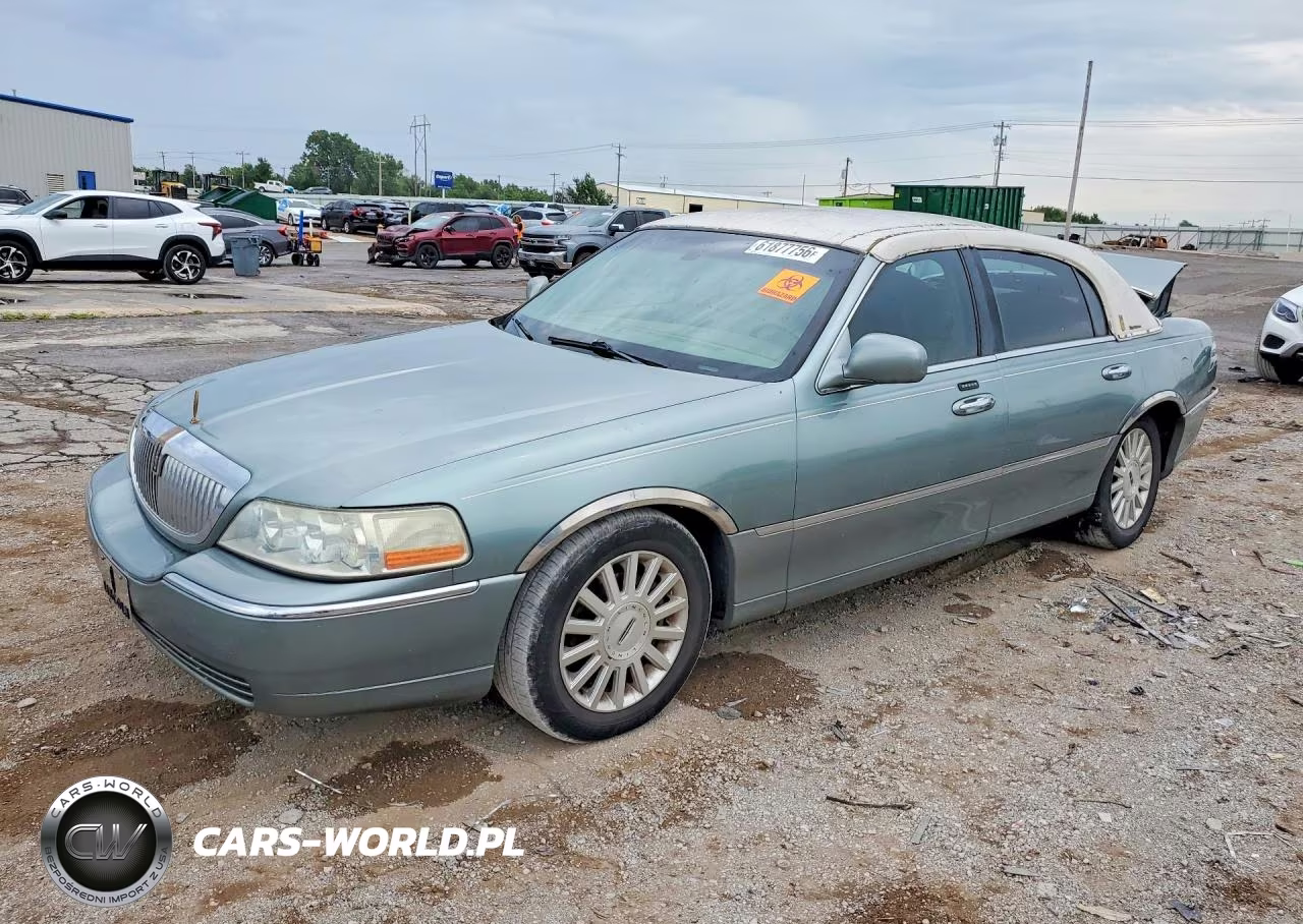 2004 Lincoln Town Car Executive – zdjęcie 1 z 12
