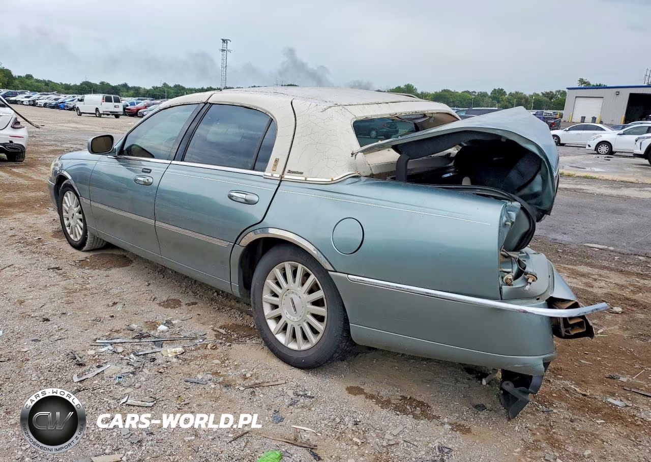 2004 Lincoln Town Car Executive VIN:1LNHM81W24Y687798 - 2