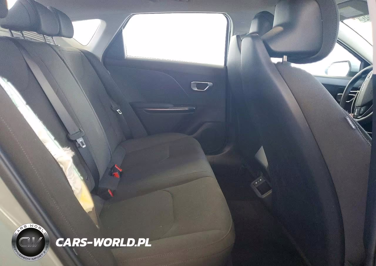 2026 Kia K4 Lxs VIN:3KPFT4DE5TE349598 - 10
