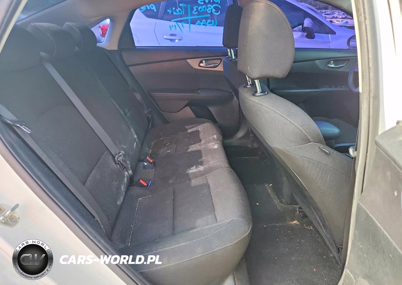 2020 Kia Forte Lxs VIN:3KPF24AD1LE230915 - 10