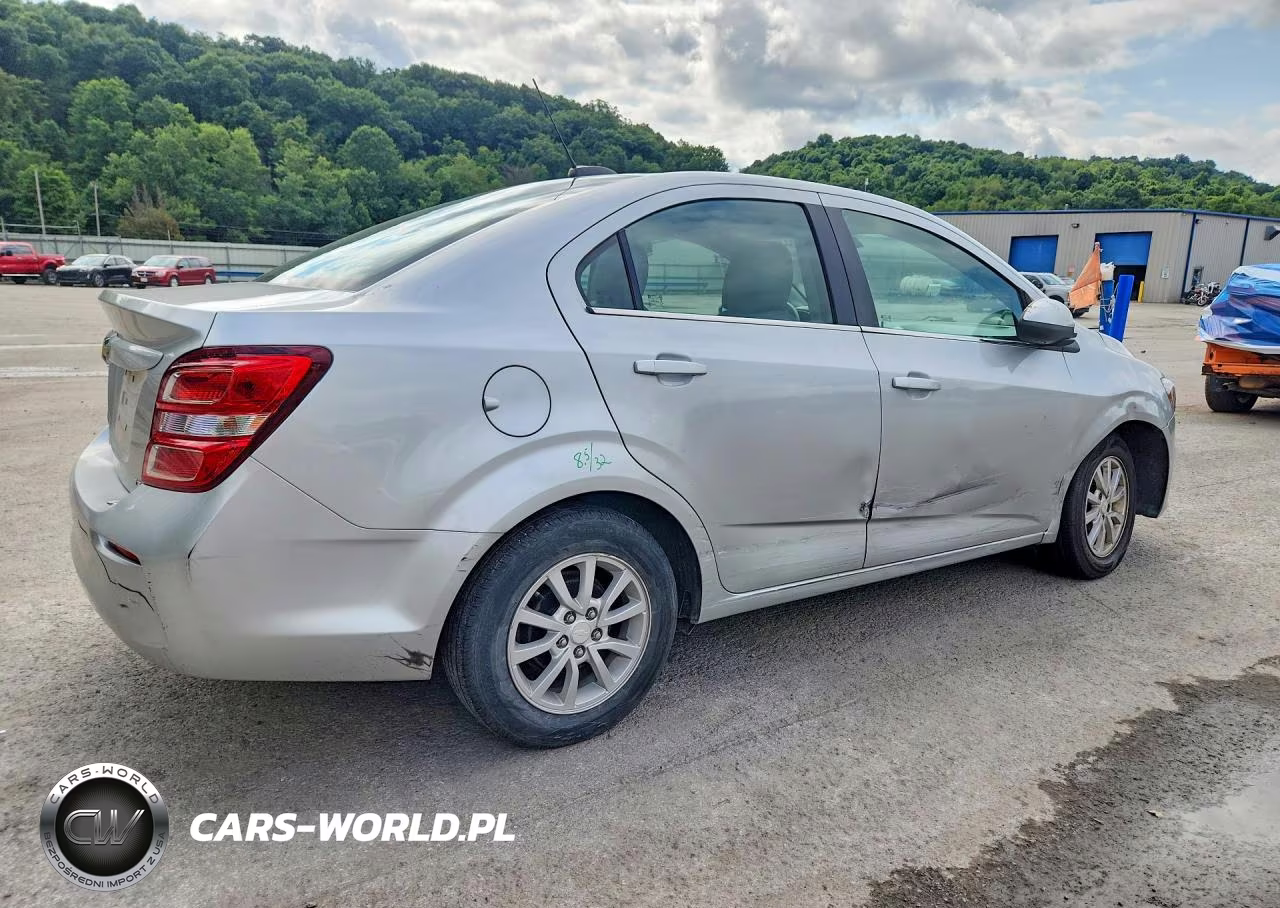 2020 Chevrolet Sonic Lt VIN:1G1JD5SB0L4102067 - 3