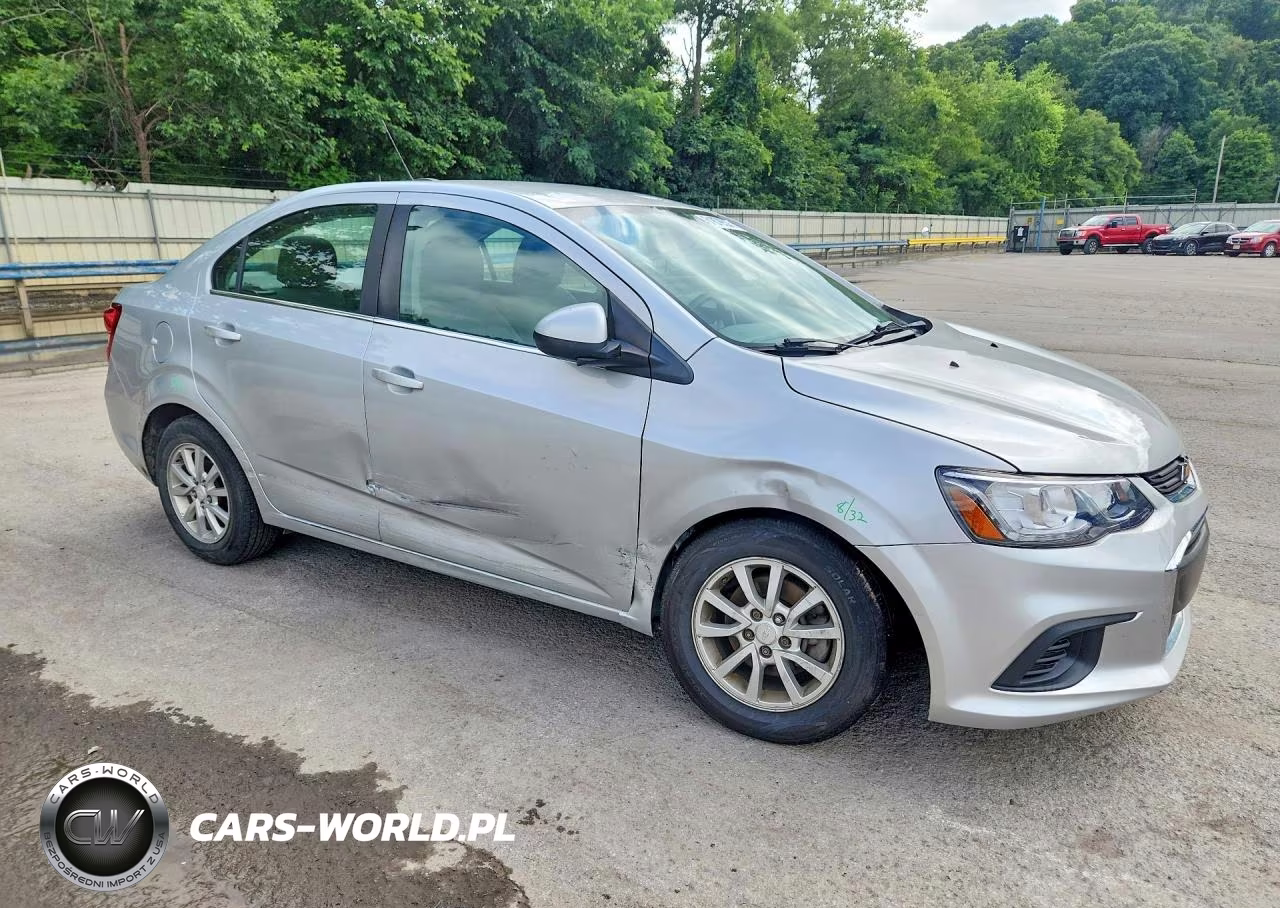 2020 Chevrolet Sonic Lt VIN:1G1JD5SB0L4102067 - 4