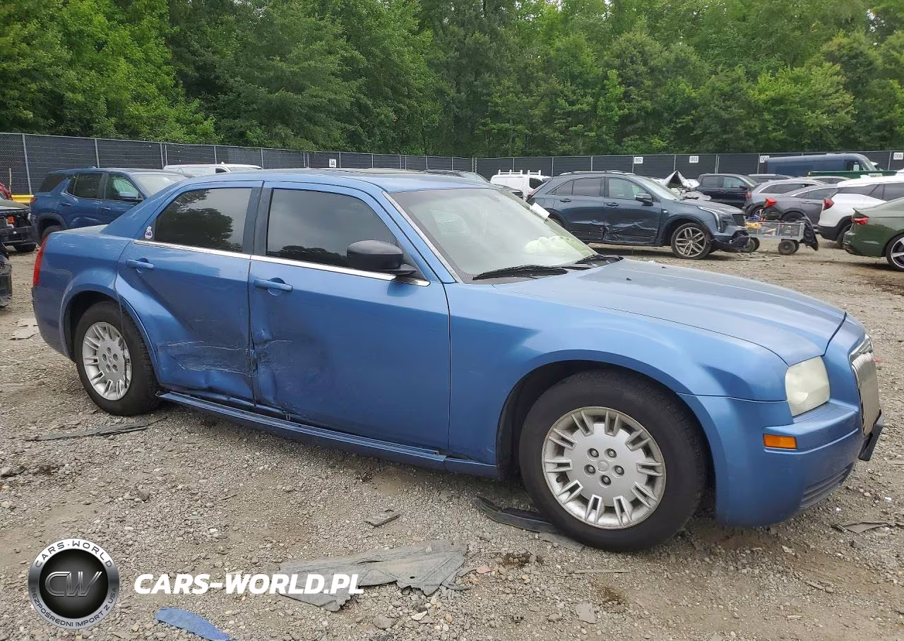 2007 Chrysler 300 VIN:2C3KA43R87H774062 - 4