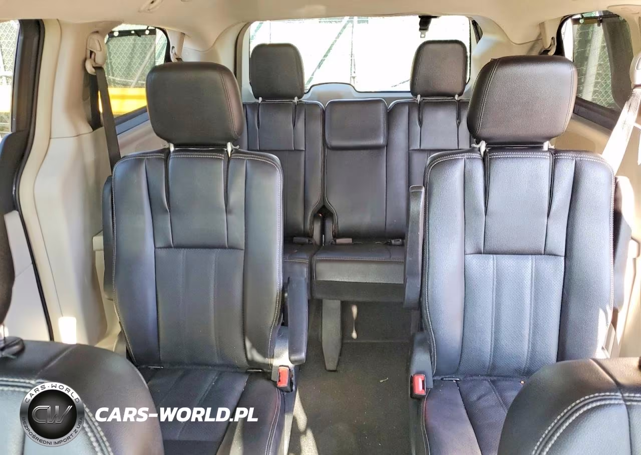 2014 Chrysler Town & Country Touring L VIN:2C4RC1CG1ER171169 - 10