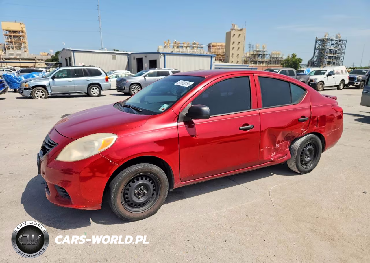 2014 Nissan Versa 1.6 S Plus