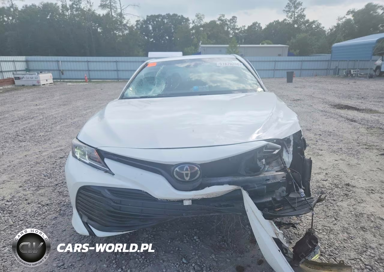2018 Toyota Camry L VIN:4T1B11HK4JU082726 - 5