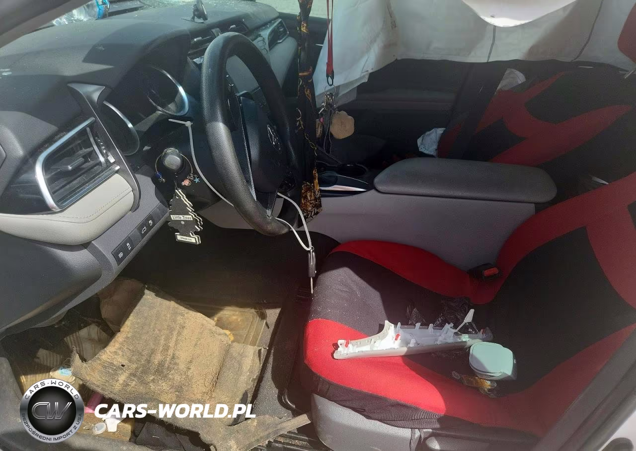 2018 Toyota Camry L VIN:4T1B11HK4JU082726 - 7