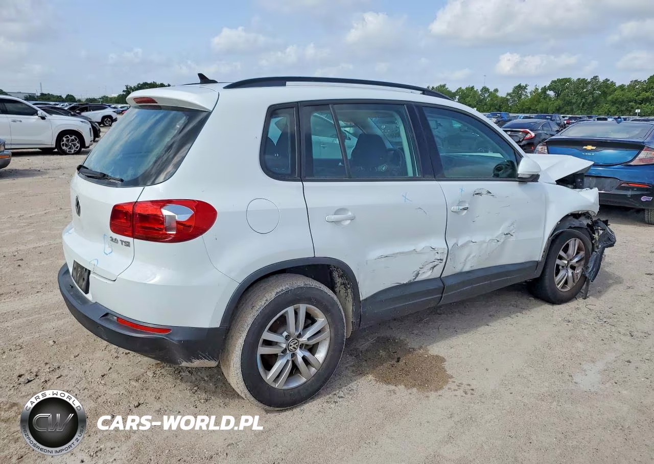 2015 Volkswagen Tiguan S VIN:WVGAV7AX2FW518896 - 3