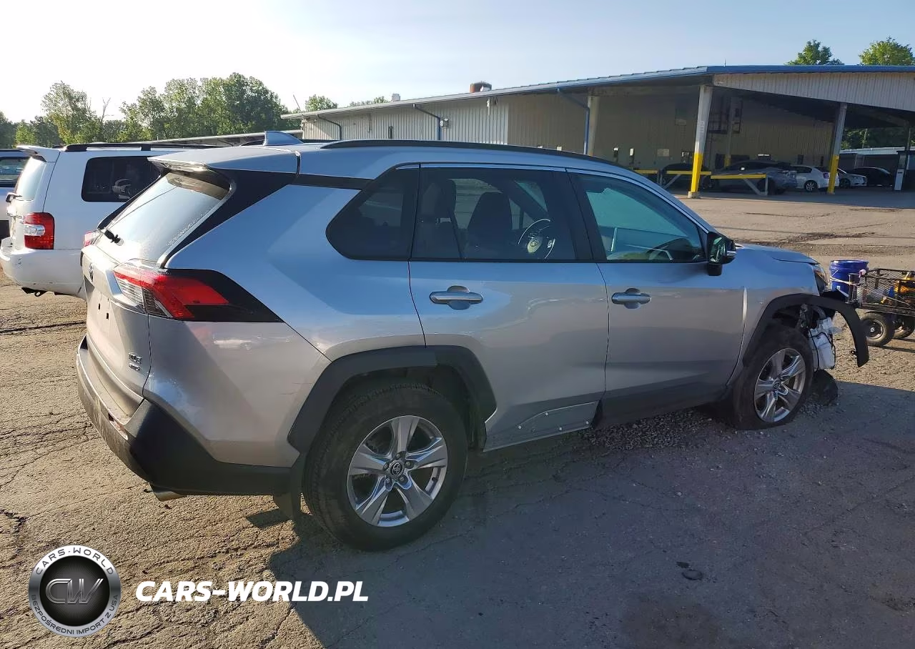 2025 Toyota Rav4 Xle VIN:2T3P1RFV4SC511696 - 3