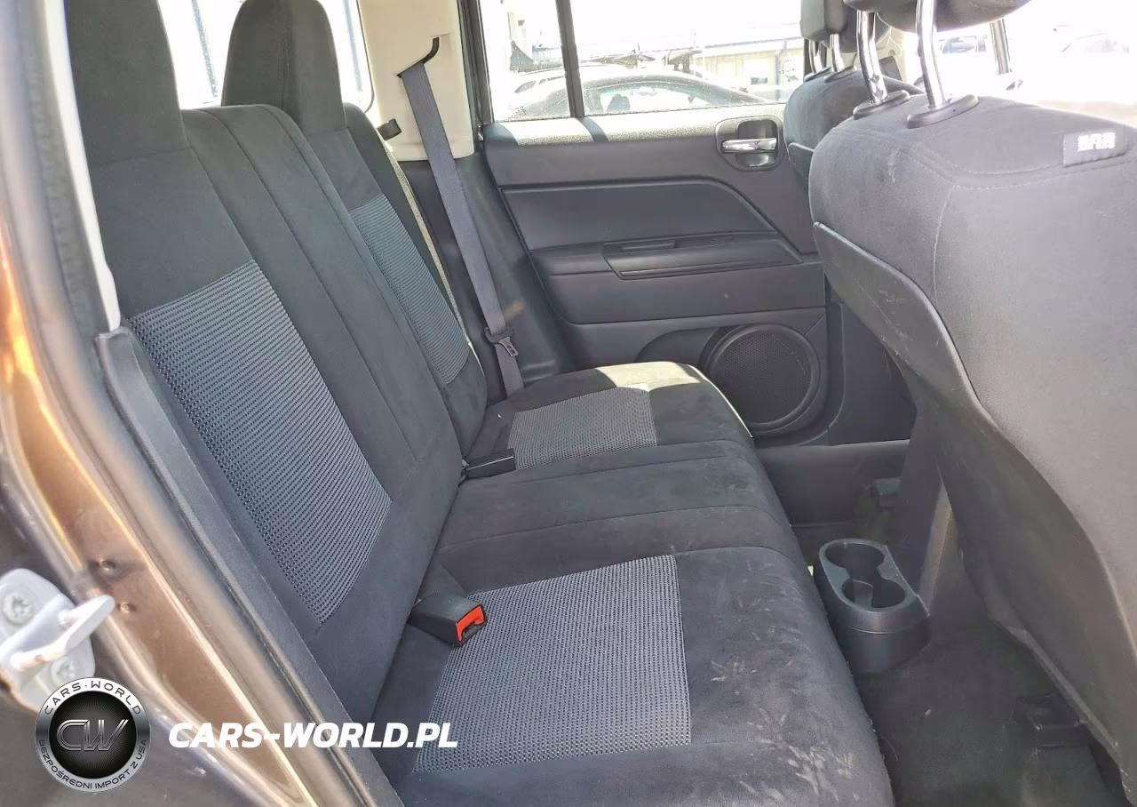 2016 Jeep Patriot Latitude VIN:1C4NJRFB8GD759644 - 11