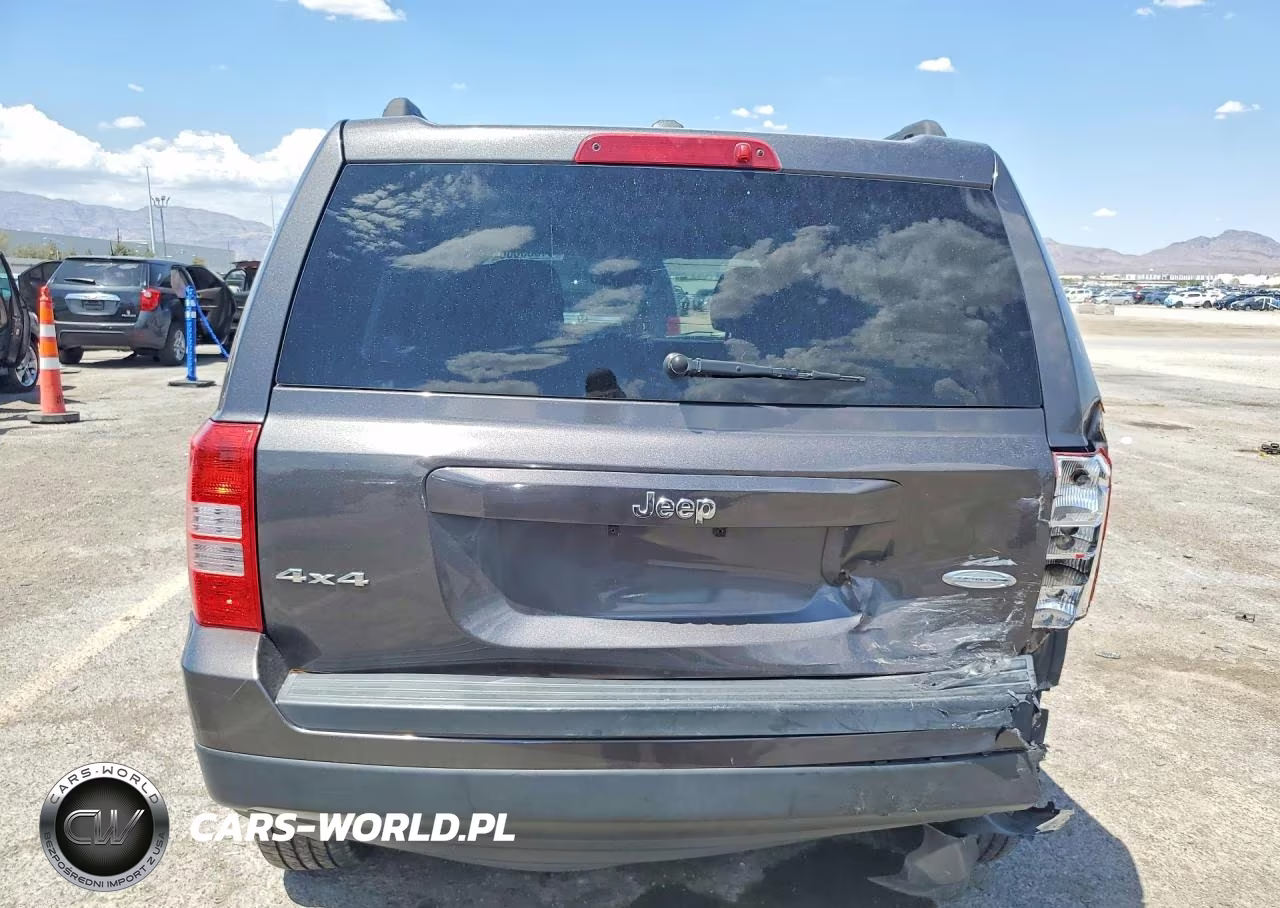 2016 Jeep Patriot Latitude VIN:1C4NJRFB8GD759644 - 6