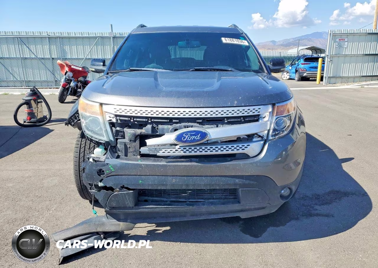 2012 Ford Explorer Xlt VIN:1FMHK8D85CGA48371 - 5