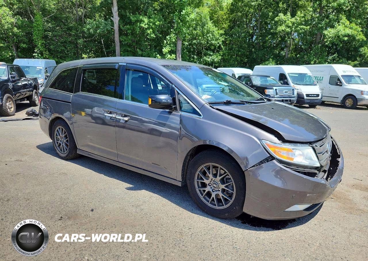 2013 Honda Odyssey Touring VIN:5FNRL5H94DB092011 - 4