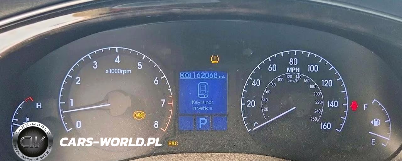 2013 Hyundai Genesis 3.8L VIN:KMHGC4DD4DU243363 - 9