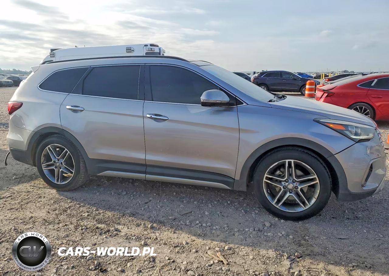 2017 Hyundai Santa Fe Limited Ultimate VIN:KM8SR4HF3HU181092 - 4