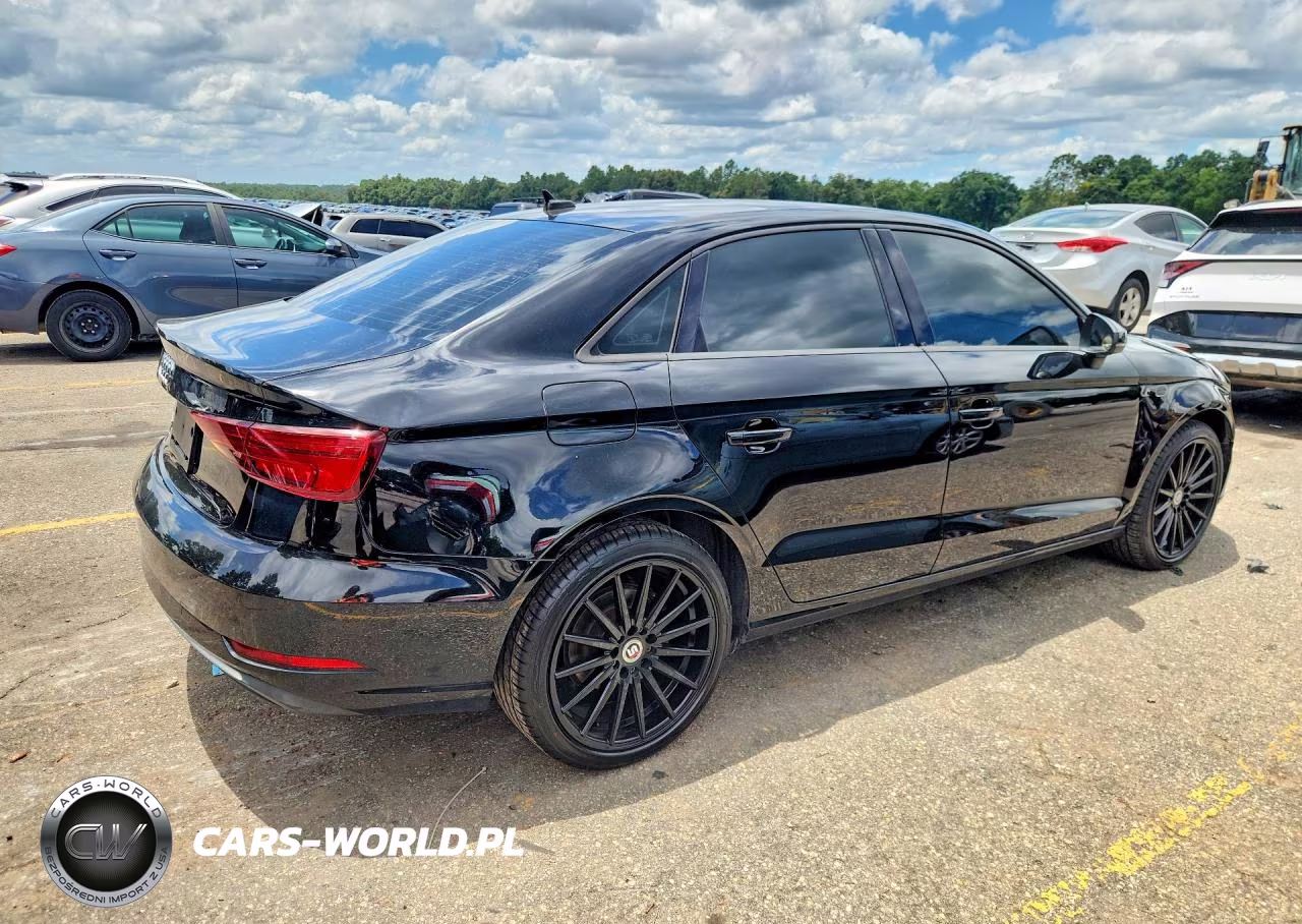 2018 Audi A3 Premium VIN:WAUAUGFF2J1036486 - 3