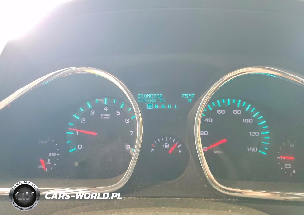 2011 Chevrolet Traverse Lt VIN:1GNKRGED7BJ163025 - 9