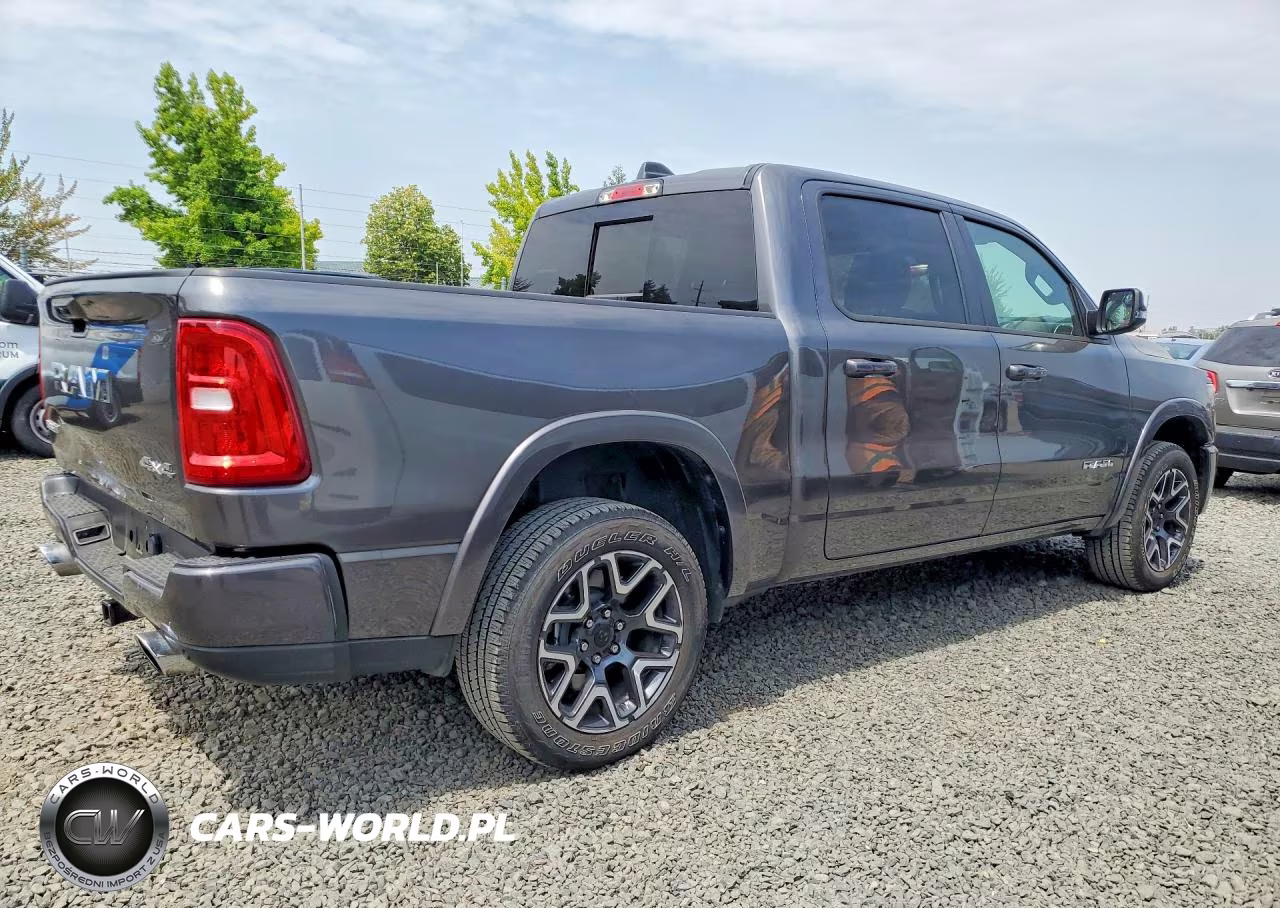 2025 Ram 1500 Laramie VIN:1C6SRFJP0SN764599 - 3