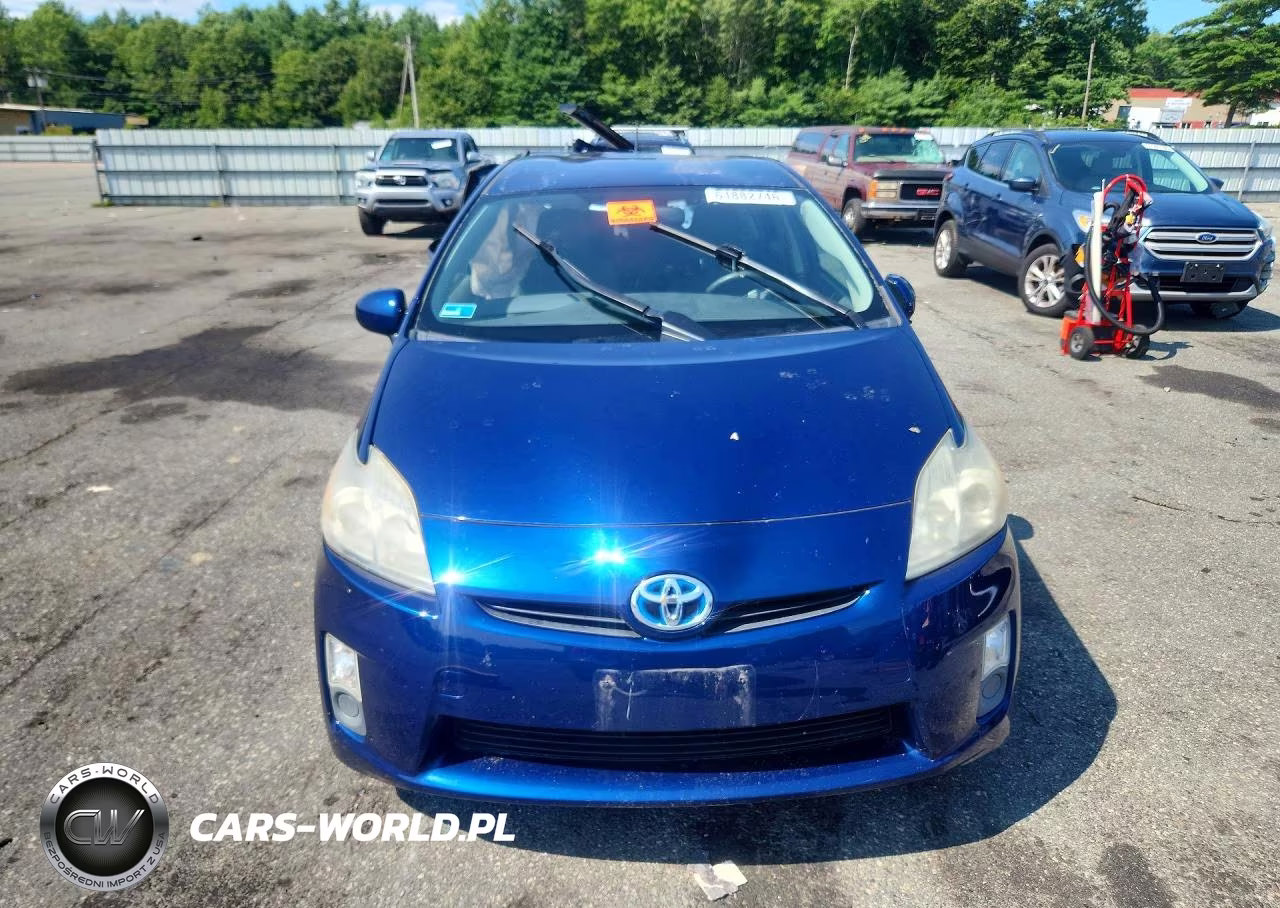 2011 Toyota Prius Two VIN:JTDKN3DU5B0314853 - 5