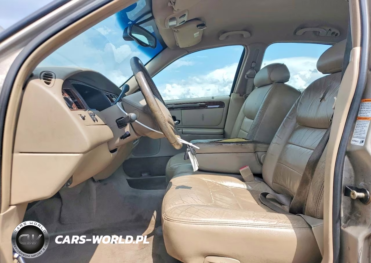 2001 Lincoln Town Car Executive VIN:1LNHM81W31Y632823 - 7