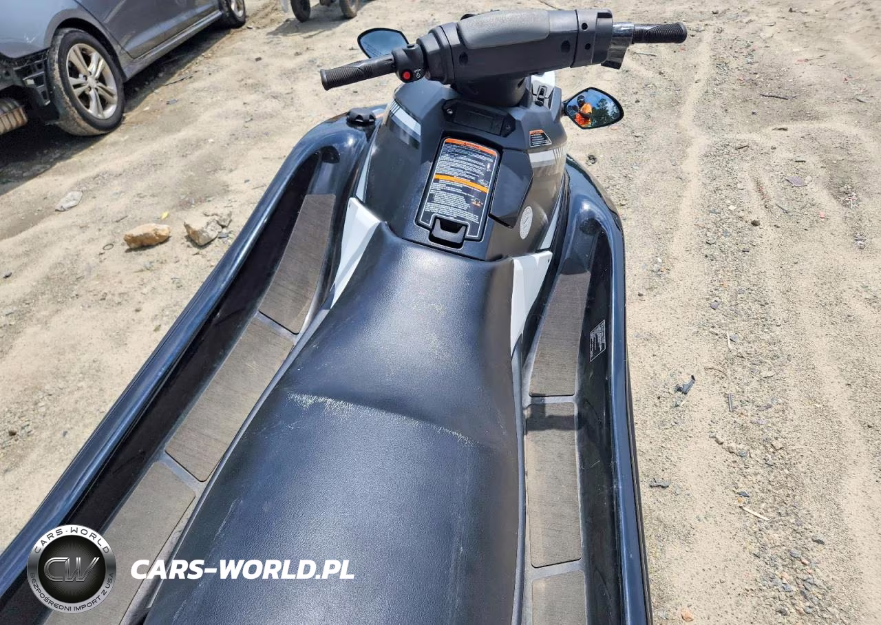 2017 Yam Jet Ski VIN:YAMA3308D717 - 5