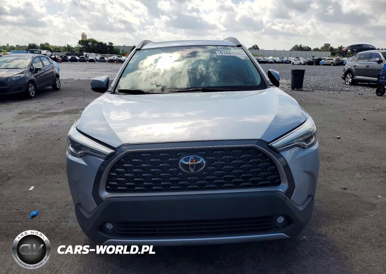 2022 Toyota Corolla Cross Xle VIN:7MUDAAAG8NV006302 - 5