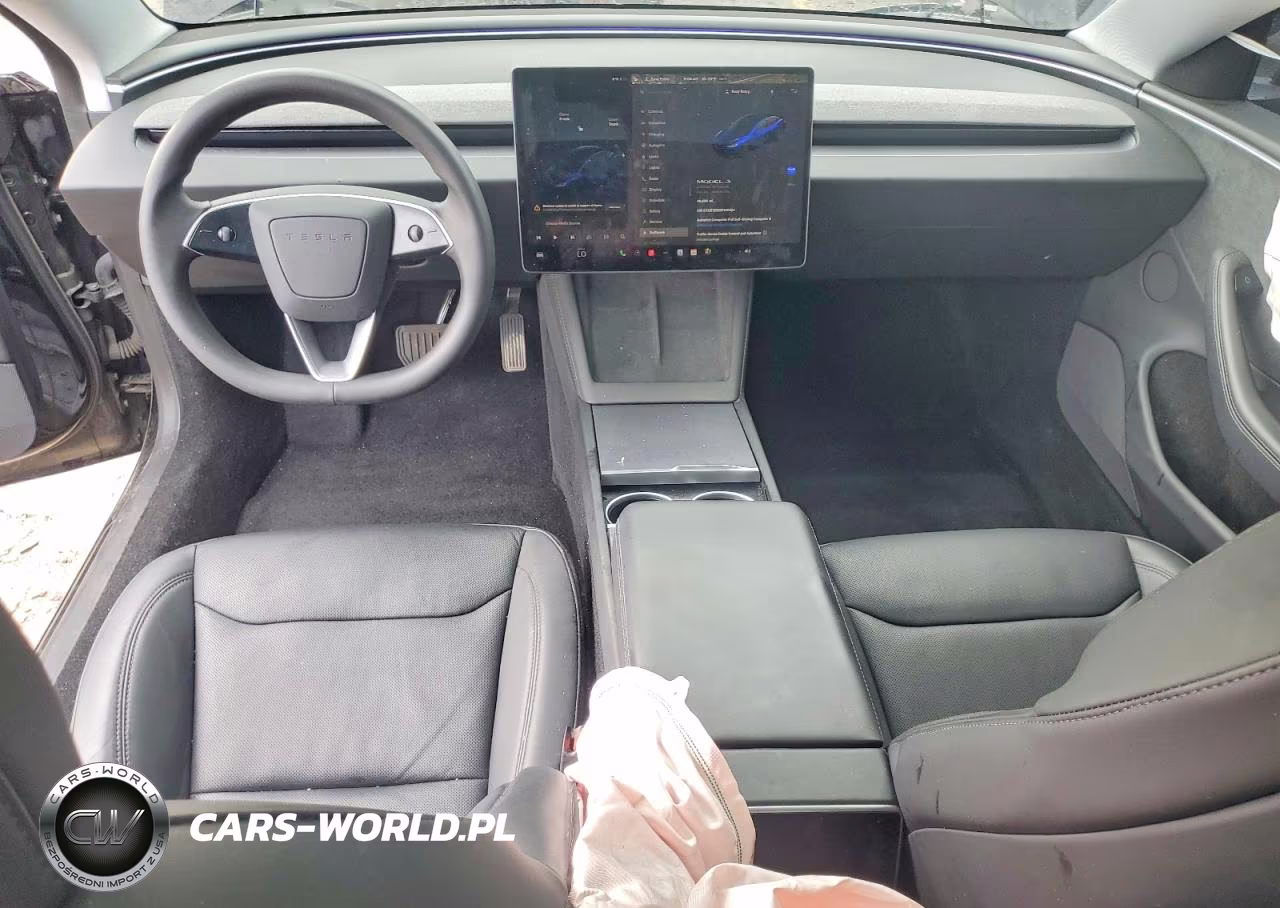2025 Tesla Model 3 VIN:5YJ3E1EB9SF916324 - 8