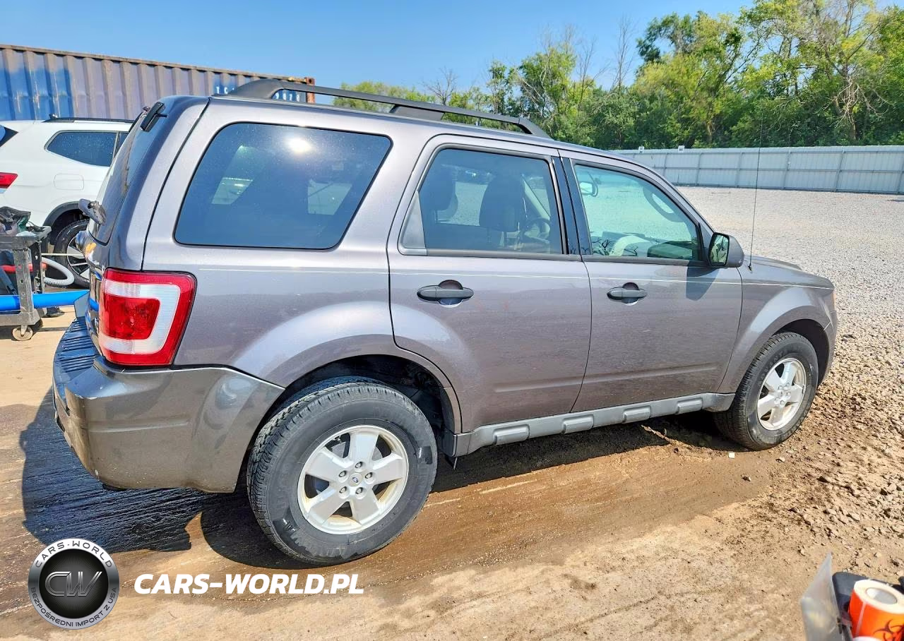 2011 Ford Escape Xlt VIN:1FMCU9DG0BKA91481 - 3
