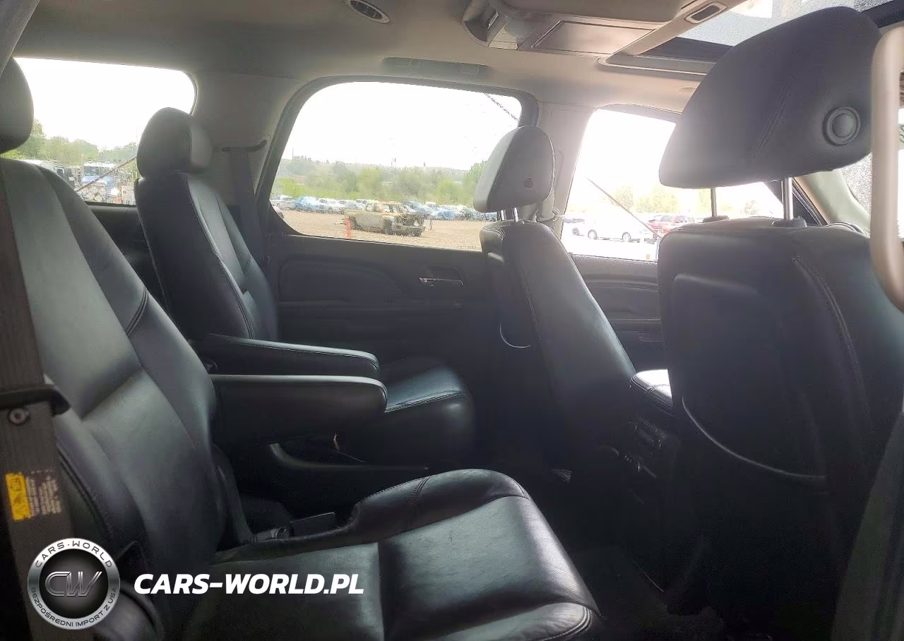 2007 Cadillac Escalade Luxury VIN:1GYFK63827R250686 - 11