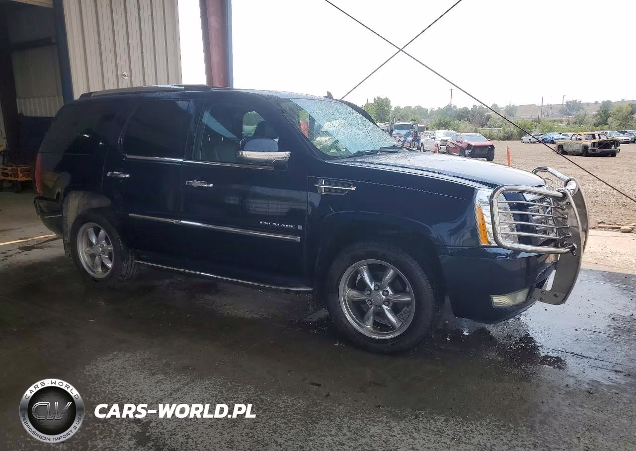 2007 Cadillac Escalade Luxury VIN:1GYFK63827R250686 - 4