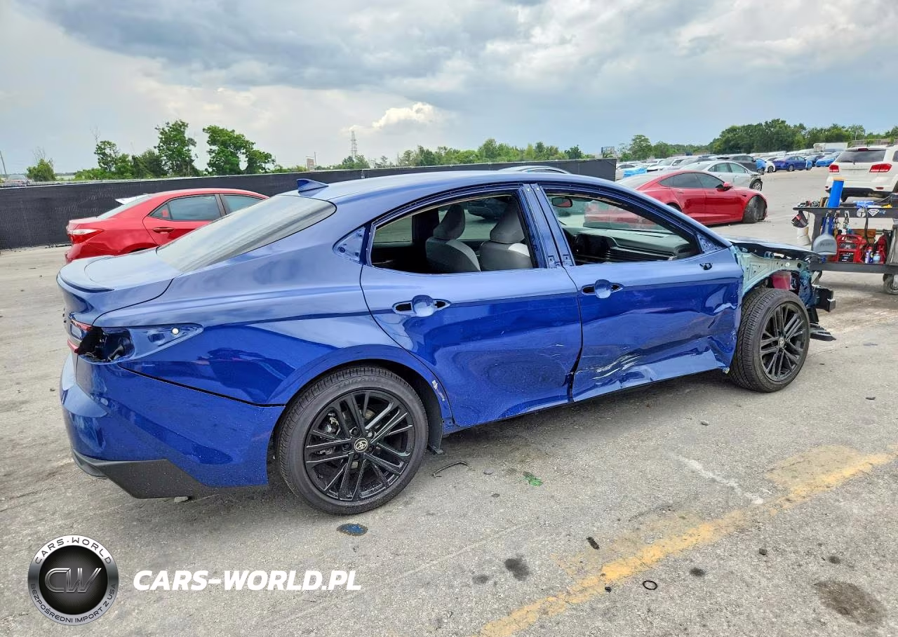 2026 Toyota Camry Se VIN:4T1DAACKXTU293271 - 3