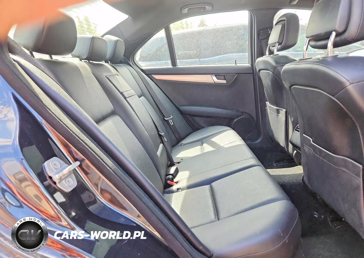 2012 Mercedes-Benz C 250 VIN:WDDGF4HB3CR220300 - 10