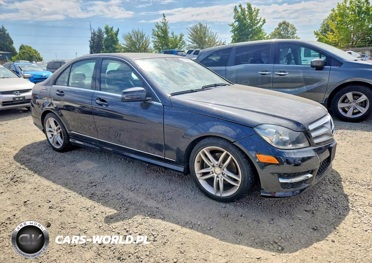 2012 Mercedes-Benz C 250 VIN:WDDGF4HB3CR220300 - 4
