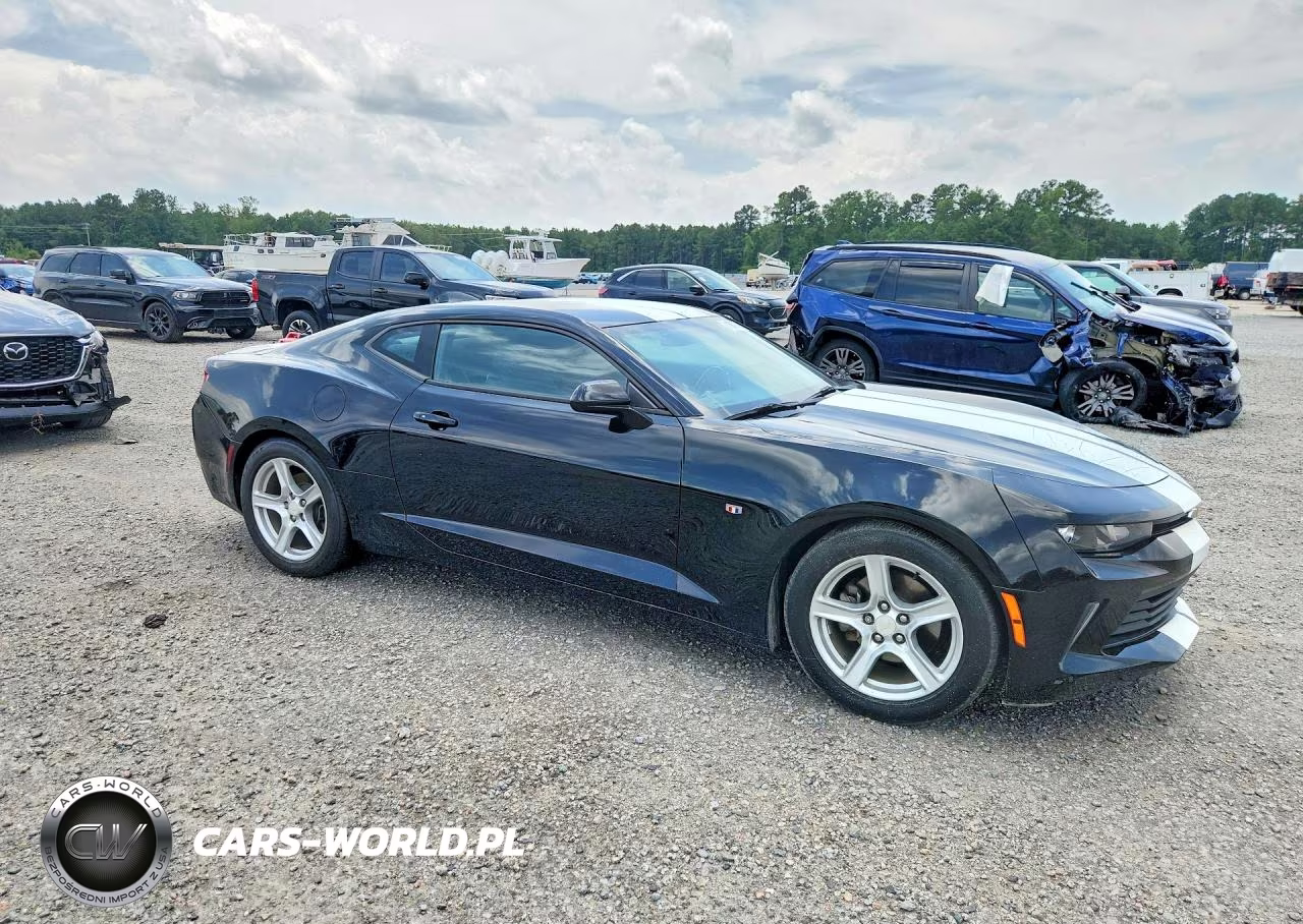 2018 Chevrolet Camaro Lt VIN:1G1FB1RX7J0150000 - 4