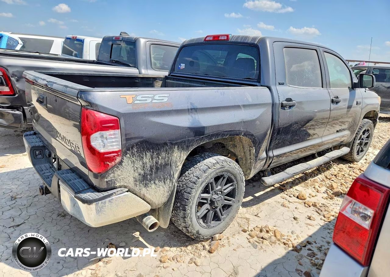 2018 Toyota Tundra Crewmax Sr5 VIN:5TFDW5F16JX705360 - 3