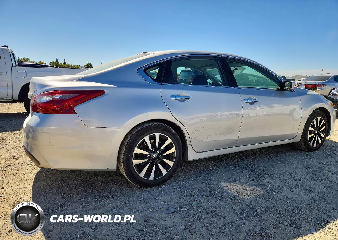 2018 Nissan Altima 2.5 Sv VIN:1N4AL3AP4JC179027 - 3
