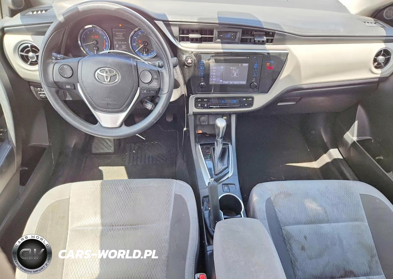 2018 Toyota Corolla Le VIN:2T1BURHEXJC013962 - 8