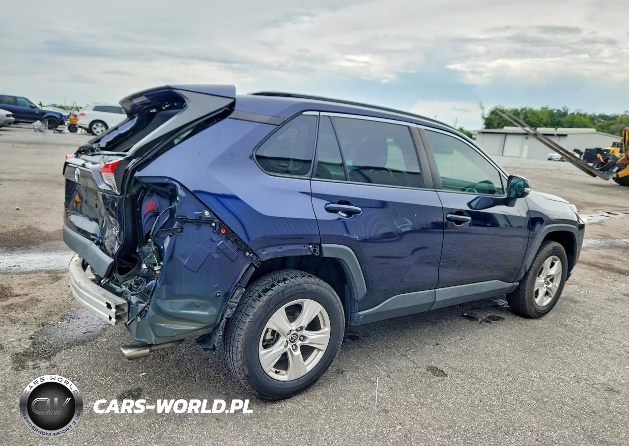 2021 Toyota Rav4 Xle VIN:2T3W1RFV8MW170977 - 3