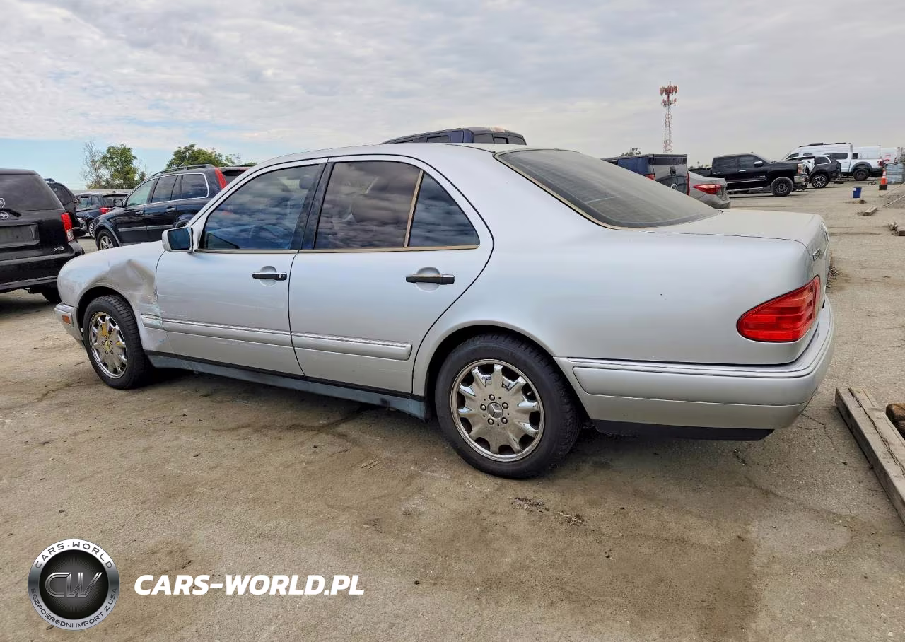 1999 Mercedes-Benz E 320 VIN:WDBJF65H9XA904596 - 2