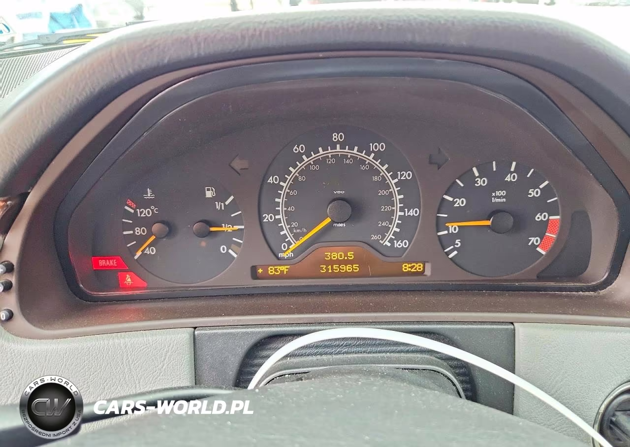 1999 Mercedes-Benz E 320 VIN:WDBJF65H9XA904596 - 9